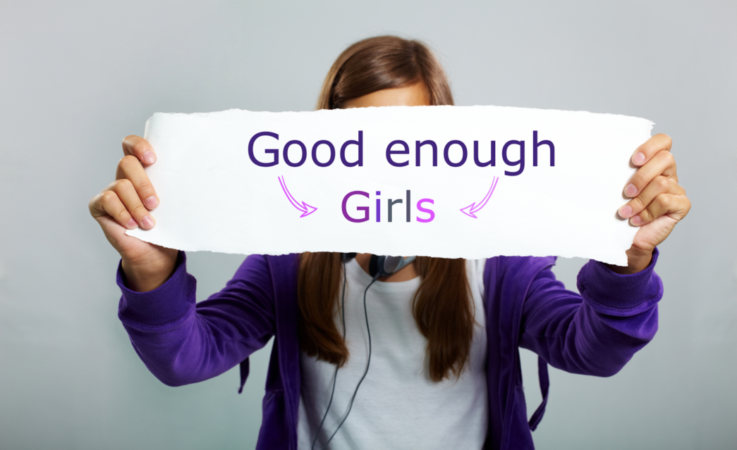 Good enough Girls (zdjęcie - https://www.freepik.com/free-photo/woman-holding-empty-board_863200.htm)